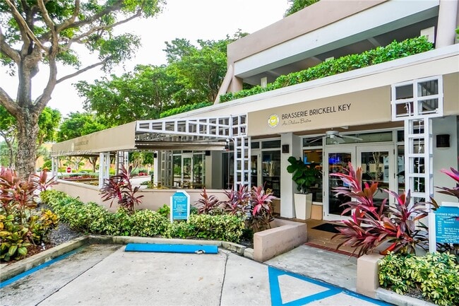 Building Photo - 770 Claughton Island Dr