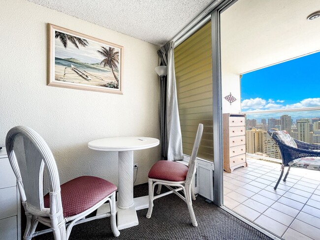 Building Photo - 445 Seaside Ave