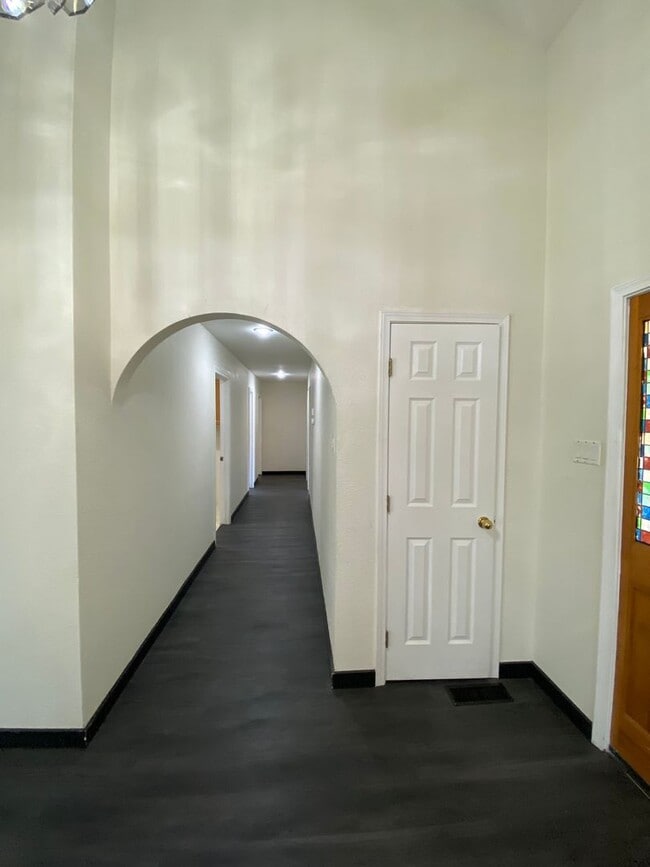 Building Photo - Big and Spacious Four Bedroom Home on the ...