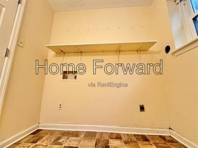 Building Photo - 1359 Dix Dr