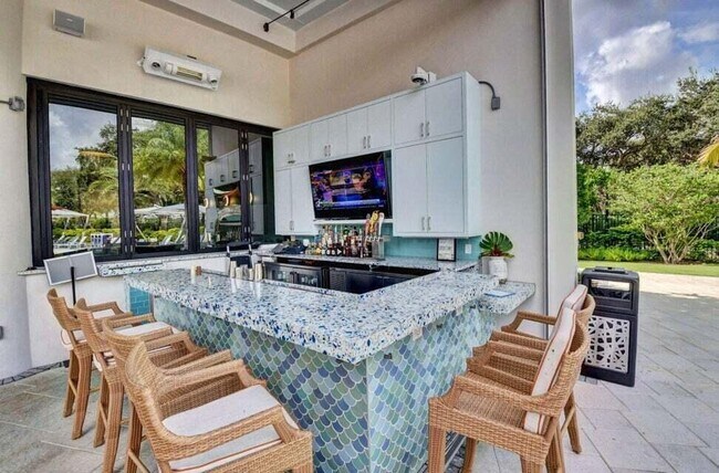 Building Photo - 7477 Campo Florido