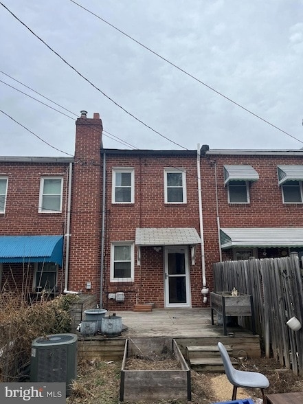 Building Photo - 1231 W 37th St