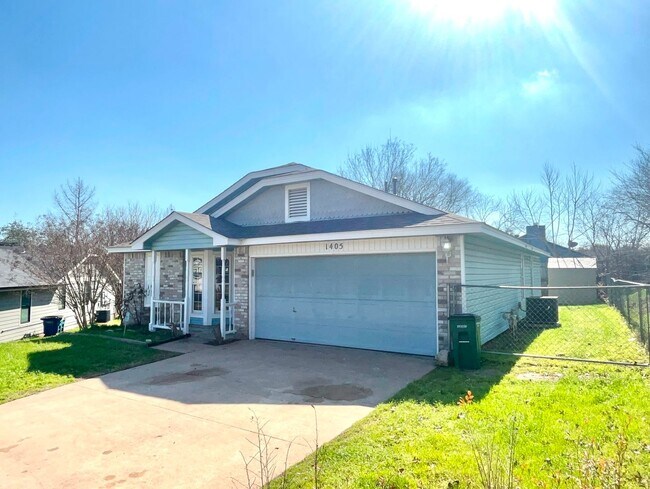 Building Photo - Spacious & Cozy 3/BR 2/BA Single Family Home in Austin!