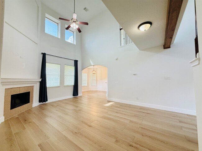 Building Photo - 518 Saffron Ct