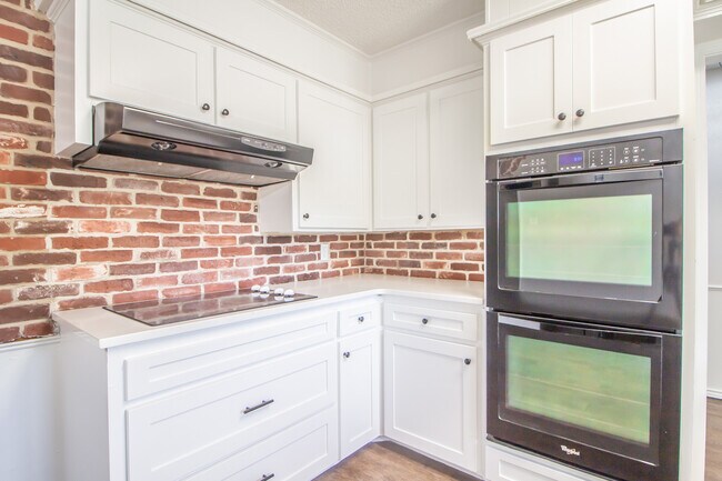 Building Photo - 3216 67th St