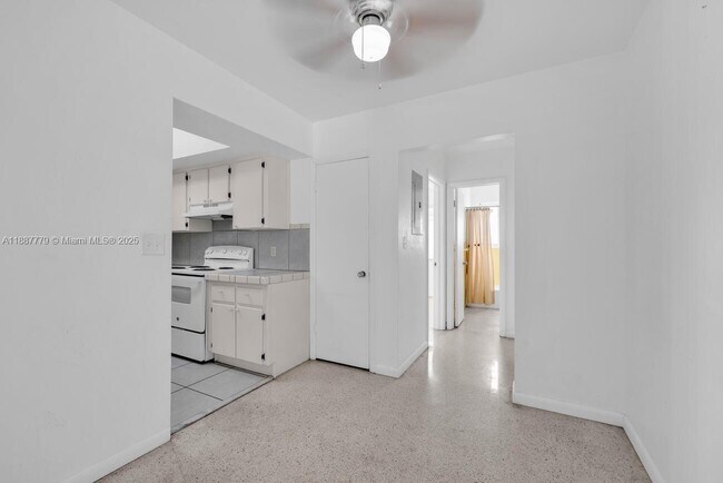 Building Photo - 501 NE 82nd Terrace