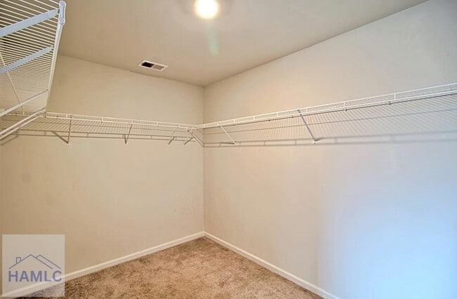 Building Photo - 224 Enclave Wy