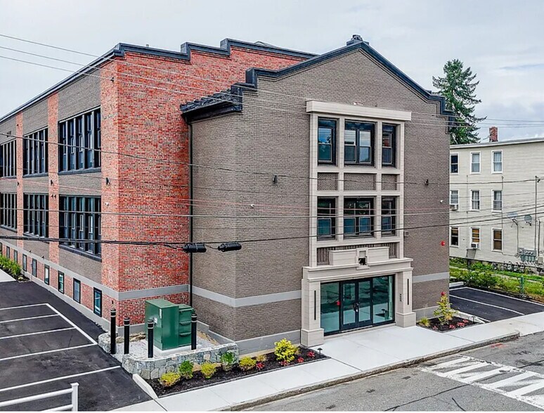 Building Photo - 72 Boisvert St