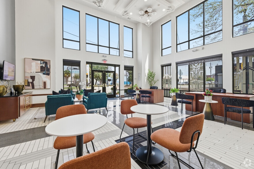 Leasing Center - Midtown on the Rail