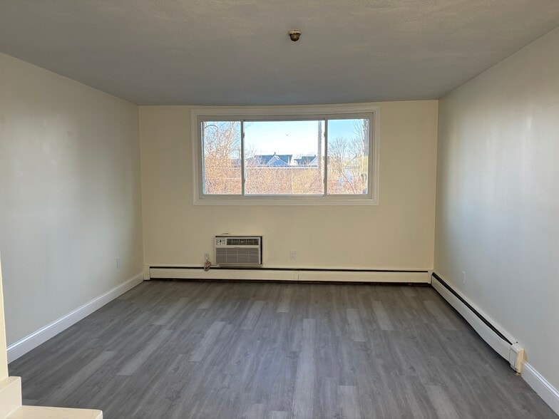 Building Photo - 101 Waite St