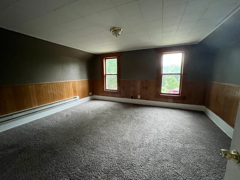 Building Photo - 1414 Beltrami Ave NW