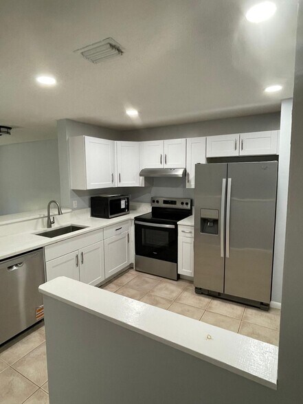 Building Photo - 9766 Kamena Cir