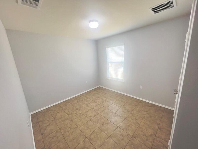 Building Photo - 5813 Knoll Pines Pass