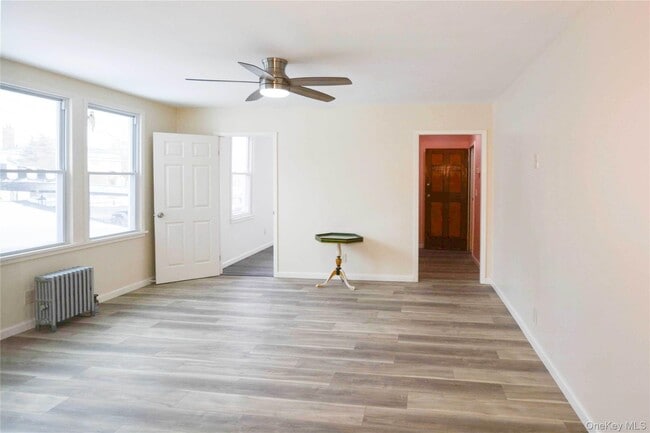 Building Photo - 24-10 Gillmore St