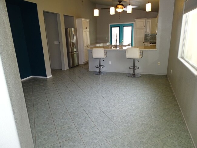 Building Photo - 3 Bedroom Single Story Northwest Vegas Home