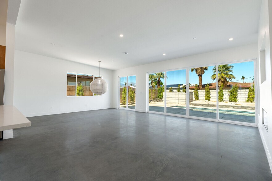 Building Photo - 416 Rosa Parks Rd