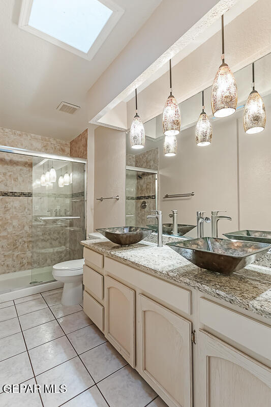 Building Photo - 150 Silver Shadow Dr