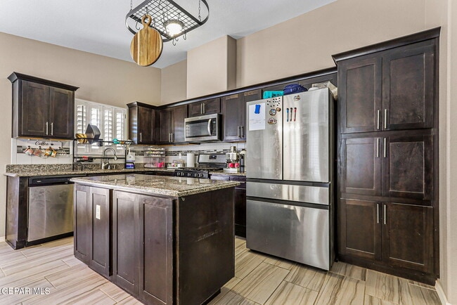 Building Photo - 14844 Tierra Tencha Ct