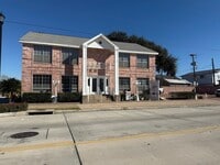 Building Photo - 2302 45th St