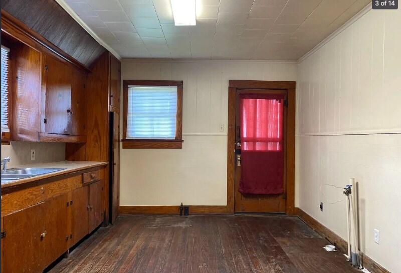 Building Photo - 307 Tissington St