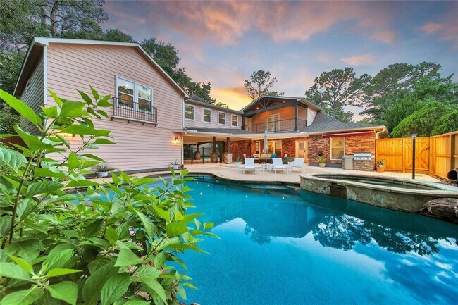 Building Photo - 1 Greenridge Forest Ct