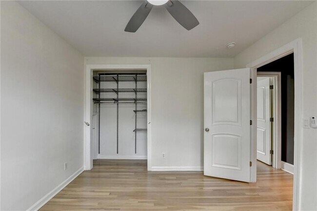 Building Photo - 3914 Granger Dr
