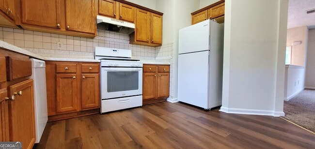 Building Photo - 10600 Redbud Ln