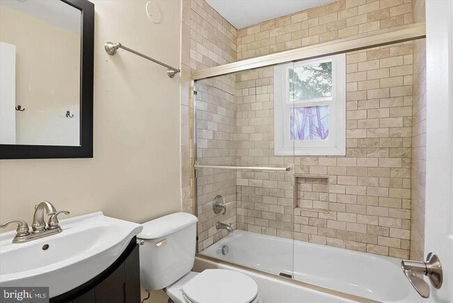 Building Photo - 7416 Sportsman Dr