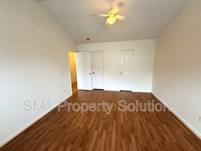 Building Photo - 5106 Bartholomew's Ln