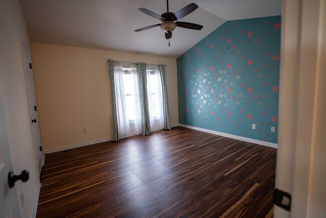 Building Photo - Townhouse in the City of Harrisonburg