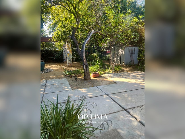 Building Photo - Beautiful Single-Family Home with Modern Comforts