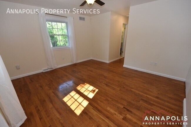 Building Photo - 112 Berrywood Dr