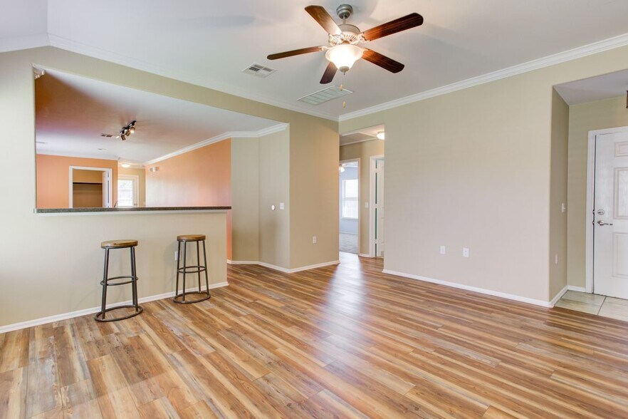 Building Photo - 7000 Crestone Rd