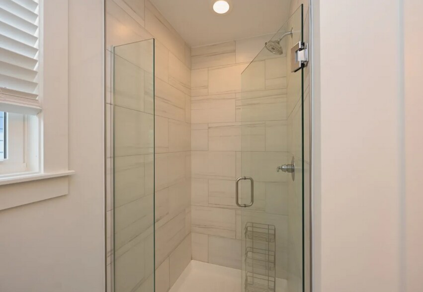 Building Photo - 422 Creative Way