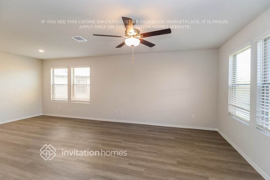 Building Photo - 10920 Heliosphere Wy