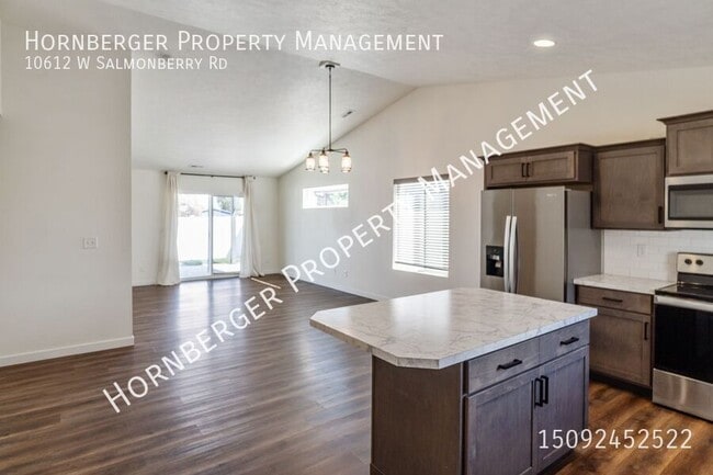 Building Photo - 10612 W Salmonberry