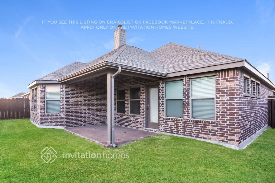 Building Photo - 2512 Flowing Springs Dr