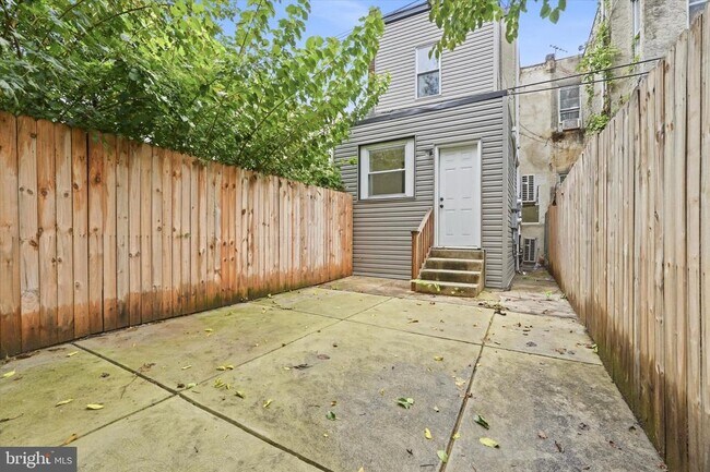 Building Photo - 4535 N Gratz St