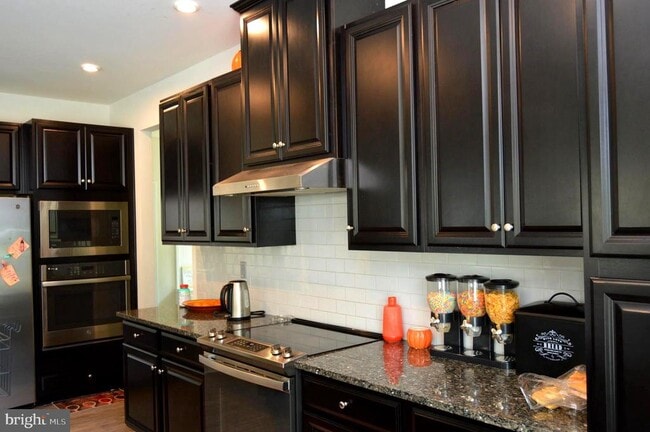 Building Photo - 5520 Ivy Hill Dr