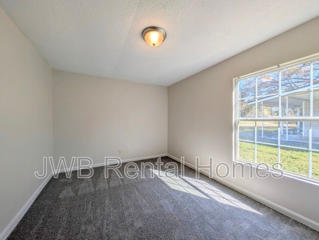 Building Photo - 3066 Purdom Dr