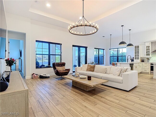 Building Photo - 5023 Salerno St