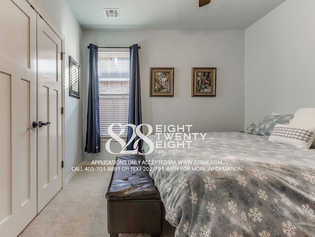 Building Photo - **COMING JANUARY 2ND!!!** STUNNINGLY BEAUTIFUL SPACIOUS 5 BED/3 BATH HOME IN ST JAMES PARK!