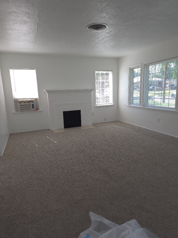 Building Photo - 925 W Mirada Rd