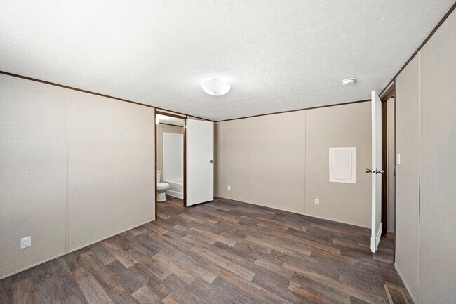 Building Photo - 9228 Sharyn Dr