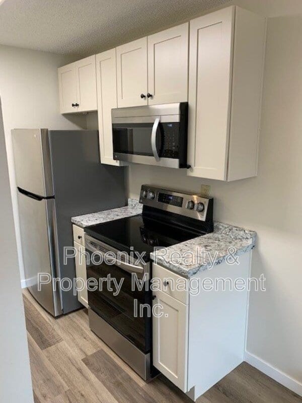 Building Photo - 3150 Iris Ave