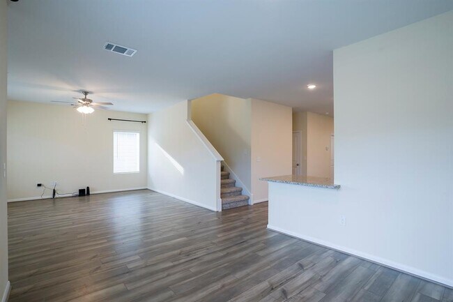Building Photo - 318 Timber Brook Dr