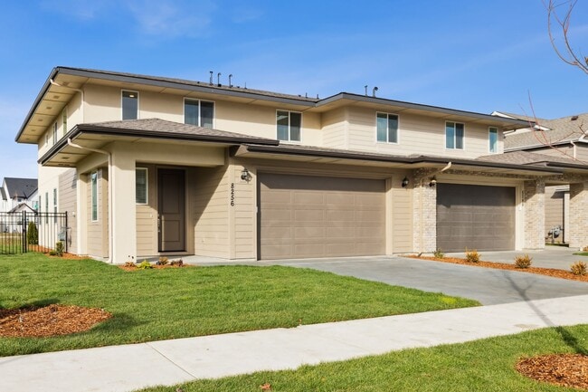 Building Photo - Move-In Ready Elegance - 4 Bedrooms! Pet Friendly!