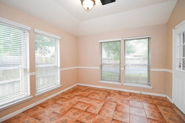 Building Photo - 16302 Ash Point Ln