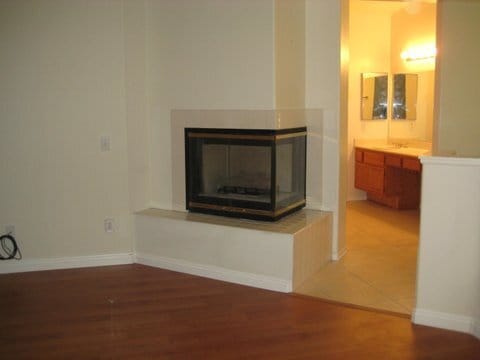 Building Photo - Gorgeous Canyon Crest Home Move In Ready!!