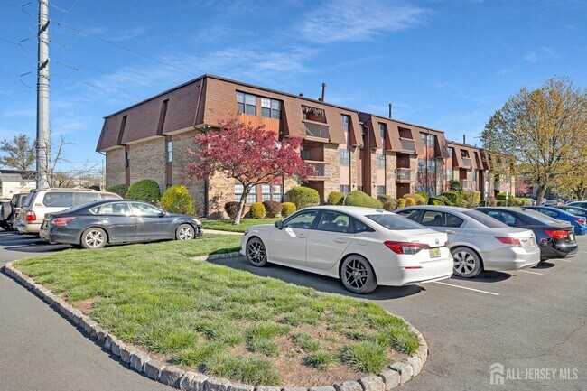 Building Photo - 275 Alpine Way